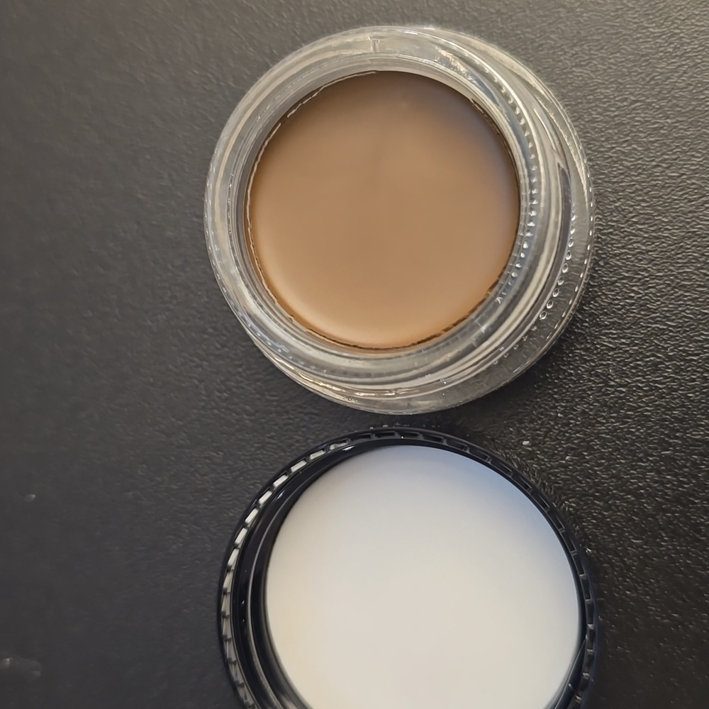 Anastasia Beverly Hills  Dipbrow Pomade - Picture 4 of 4